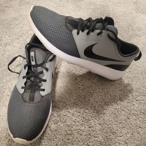 Nike Roshe Golf Shoes